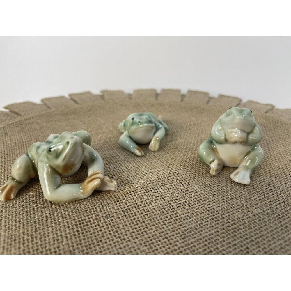 Set 3 Small Green Posing Frogs Figurines Frog Trio Decor Vintage Frog Lover Gift